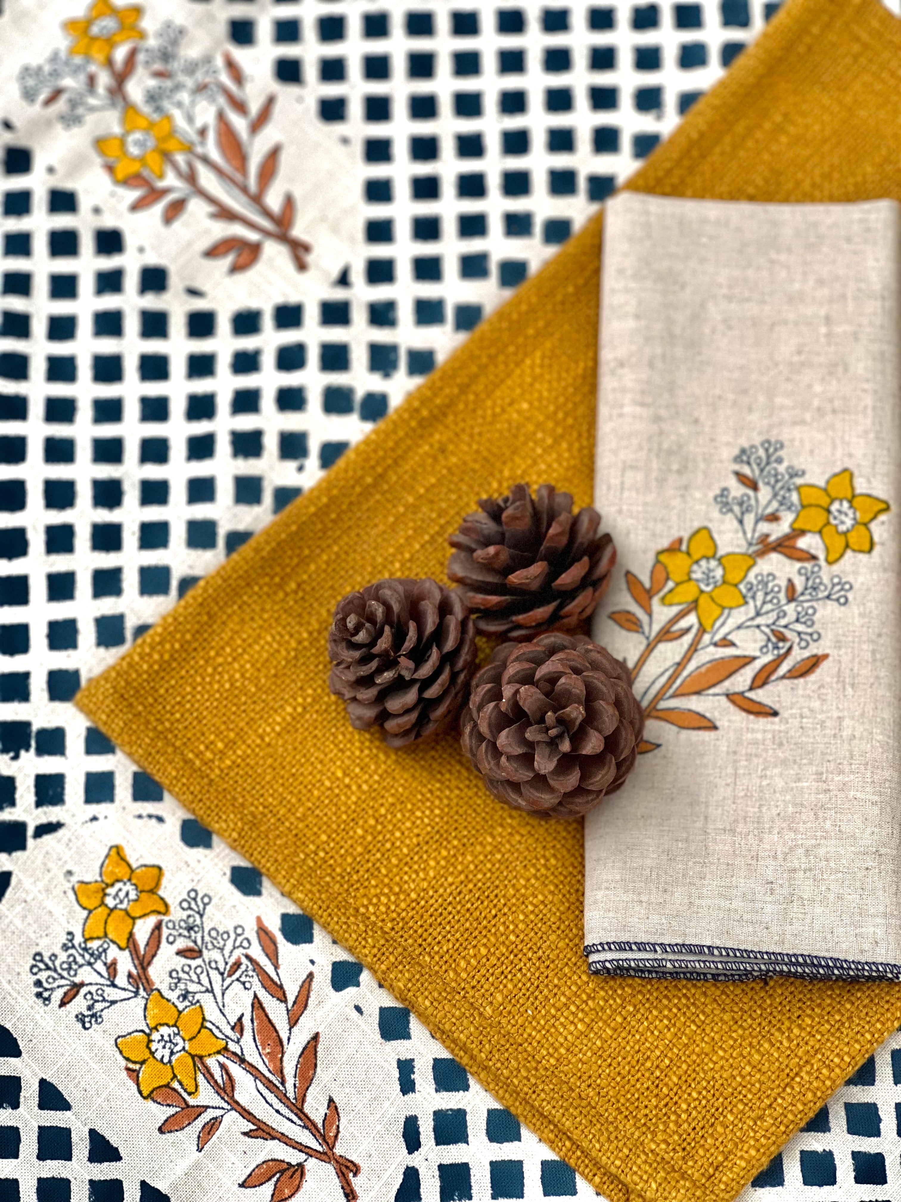 The Corbett Blue - Hand Block Cotton Slub Tablecloth - 6 Seater - Bloc á Main